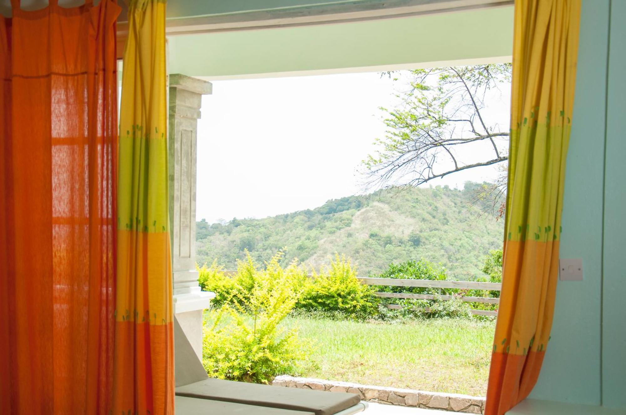 Diamond View Cottages Roseau Bagian luar foto