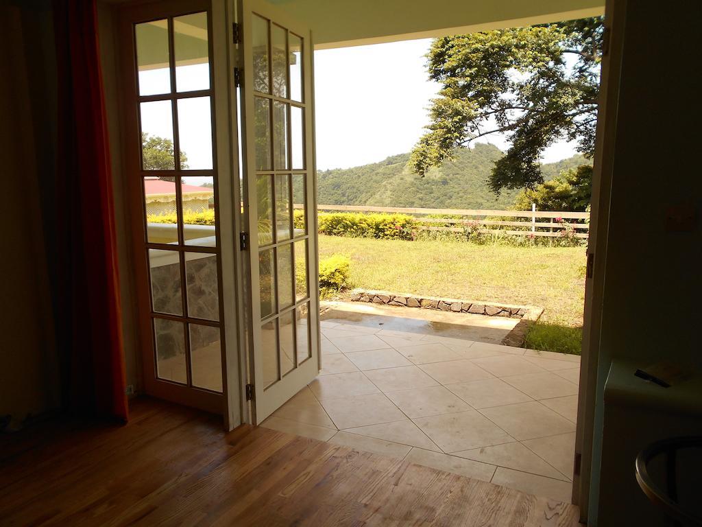 Diamond View Cottages Roseau Bagian luar foto