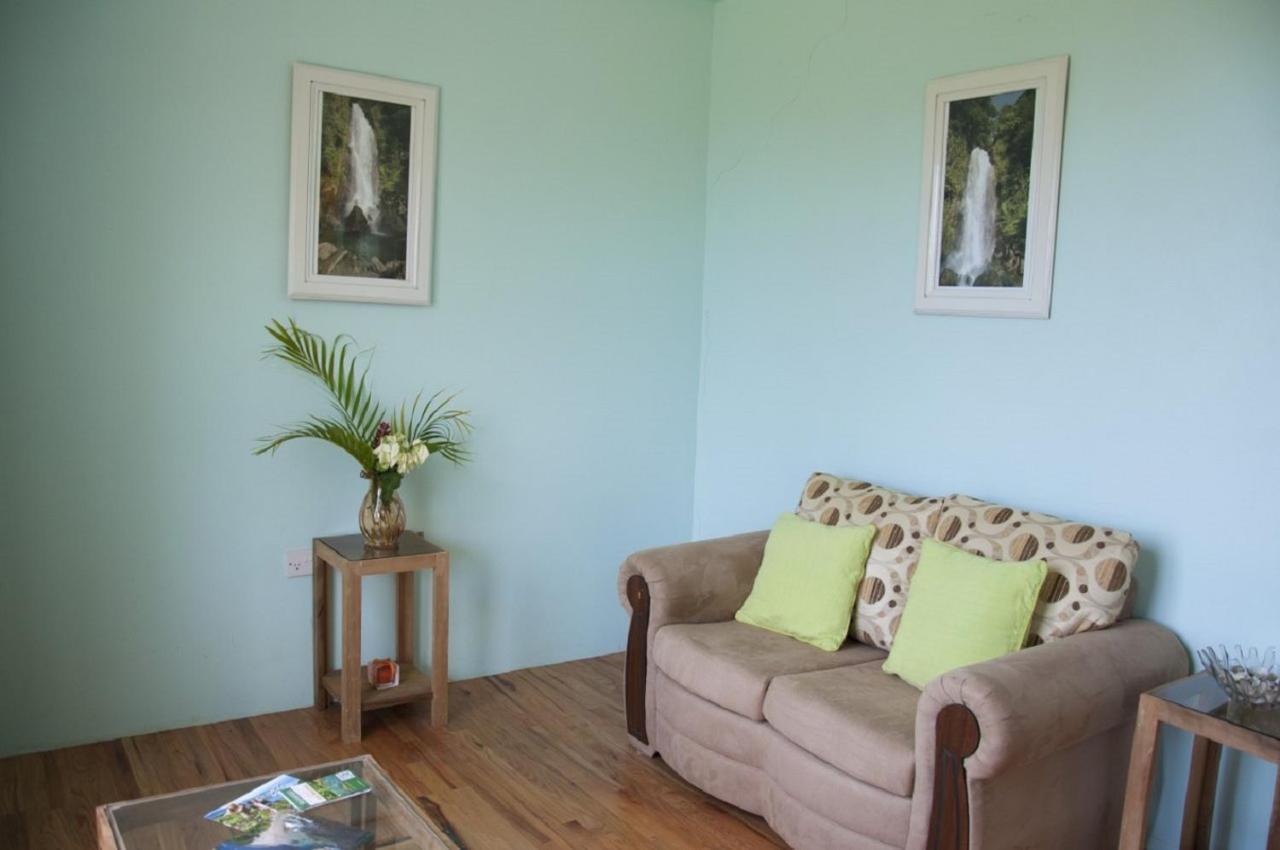 Diamond View Cottages Roseau Bagian luar foto